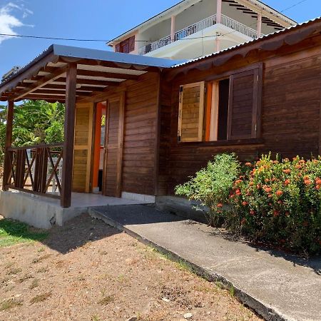 Bungalow Les Cerisiers Bouillante Exterior photo