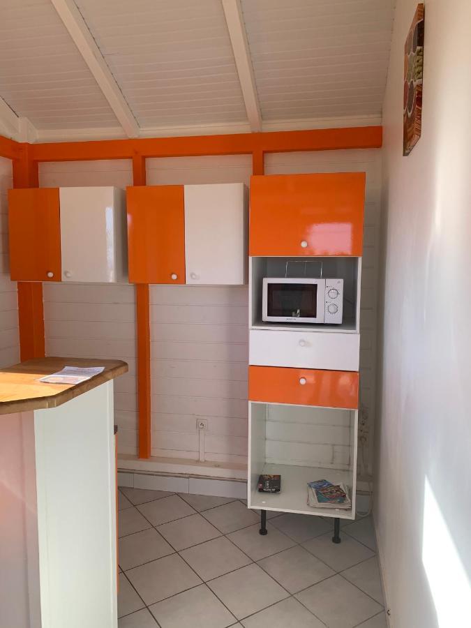 Bungalow Les Cerisiers Bouillante Exterior photo